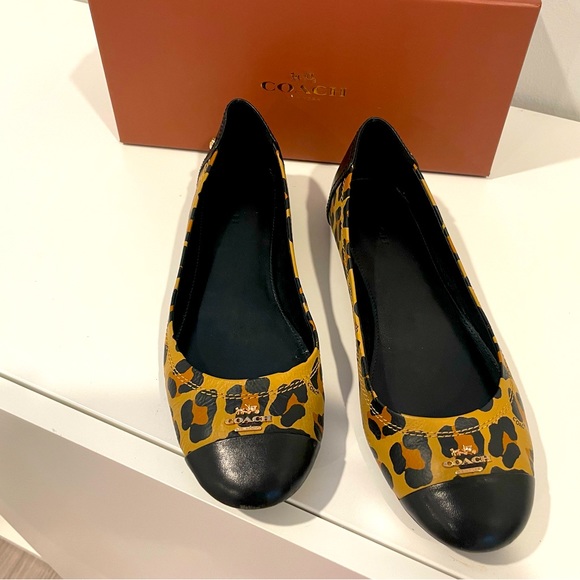 Coach leather leopard print flats. Size 7.5 M - Picture 1 of 6
